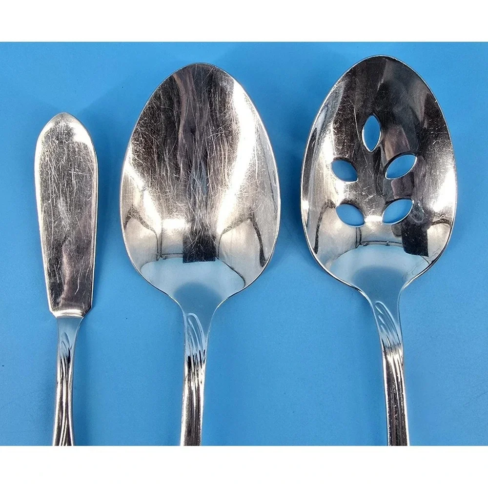 Oneida Camber‎ Cresta Windswept Scroll Serving Spoons and Butter Knife Stainless